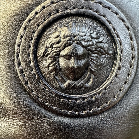 ♠️Gianni Versace Womens Black Leather♠️ Italy Inner Dividers Medium Shoulder Bag - Picture 10 of 12